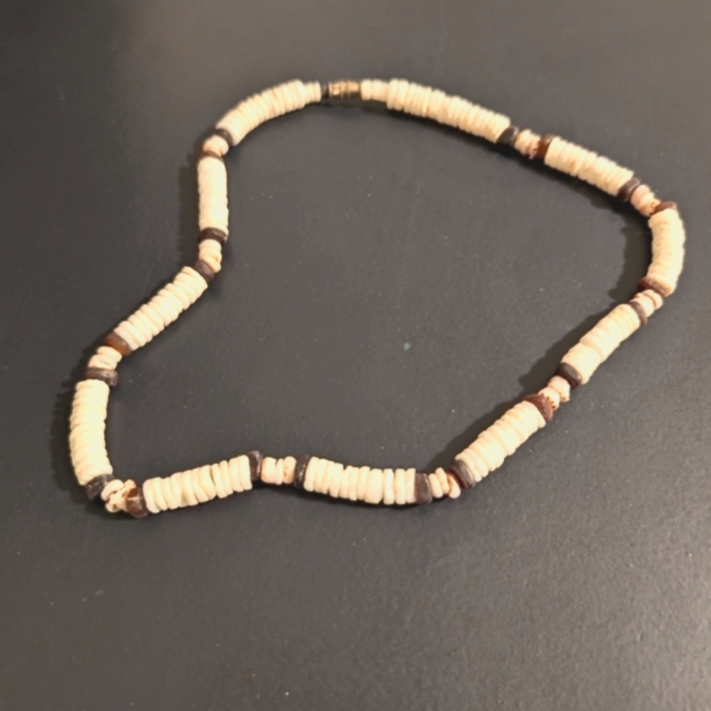 Vintage Y2K Puka Shell Surfer Necklace Brown & Ivory - Picture 4 of 4